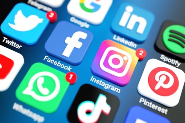 Google, Whatsapp e TikTok na lista dos visados pela nova regulamentação da UE